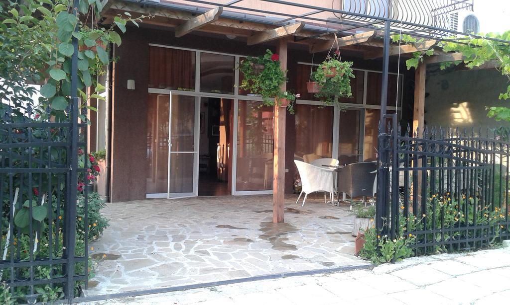 Zora Guest House พรีมอร์สโก ภายนอก รูปภาพ
